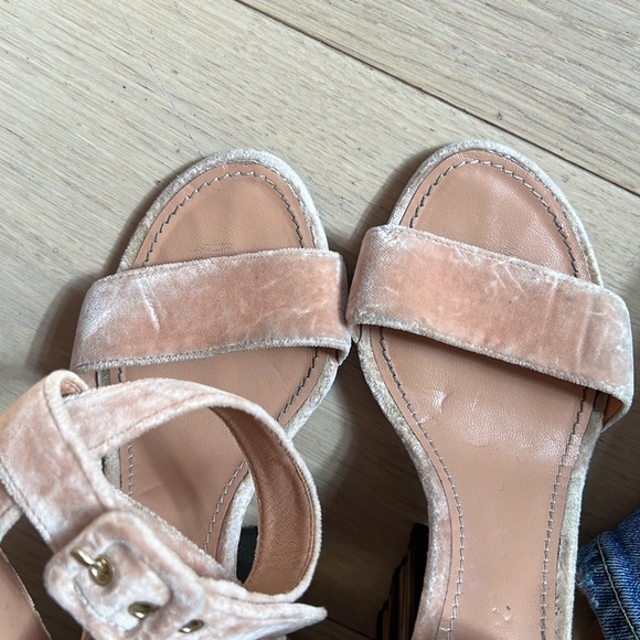 Louis Vuitton heels - Picture 4 of 15